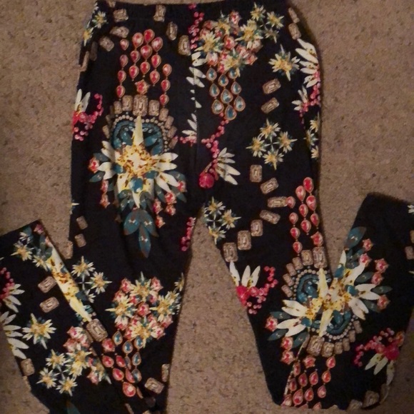 Soft Leggings - Picture 3 of 3